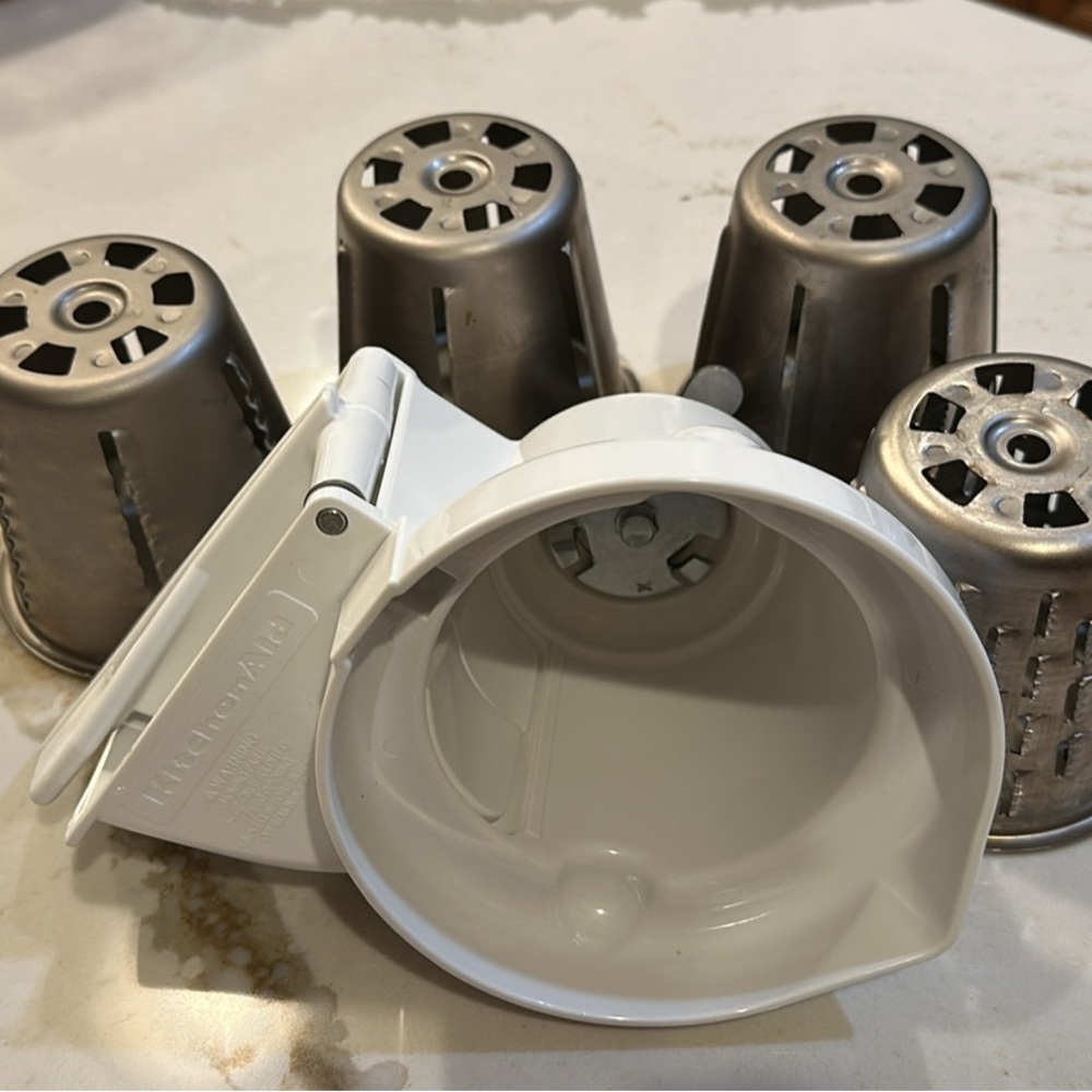 KitchenAid White Slicer Shredder Attachment